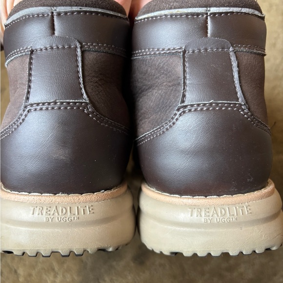 UGG Men's Dark Brown Leather chukka boot size 10 - Picture 3 of 4